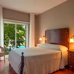 Sea And Mountain Retreat *