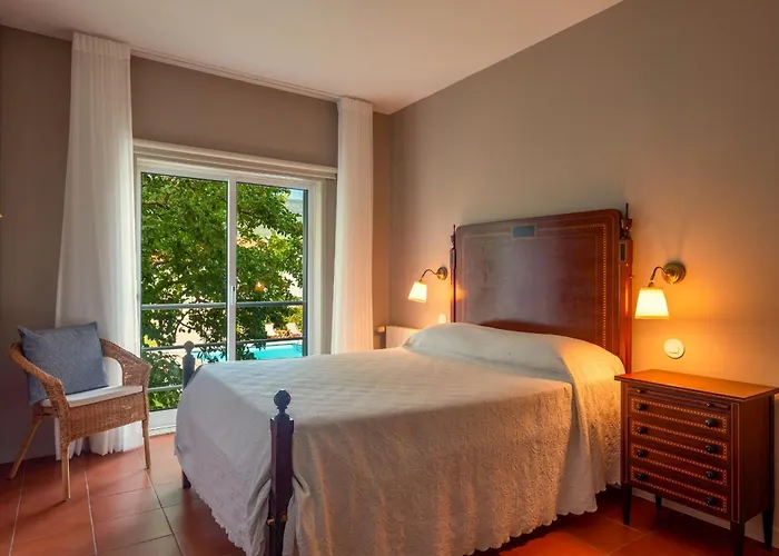 Sea And Mountain Retreat *